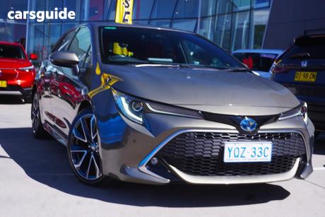 Brown 2020 Toyota Corolla Hatchback Zr (Hybrid)