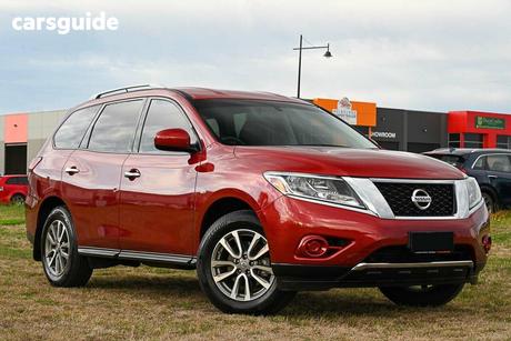 Red 2014 Nissan Pathfinder Wagon St (4X2)