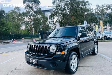 Black 2014 Jeep Patriot SUV SPORT