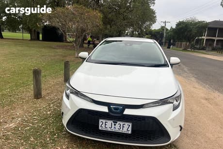 White 2025 Toyota Corolla Sedan SX