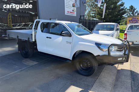 White 2018 Toyota Hilux X Cab Cab Chassis Sr (4X4)