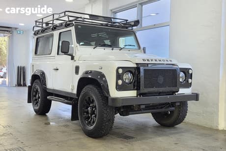 White 2016 Land Rover Defender Wagon 90
