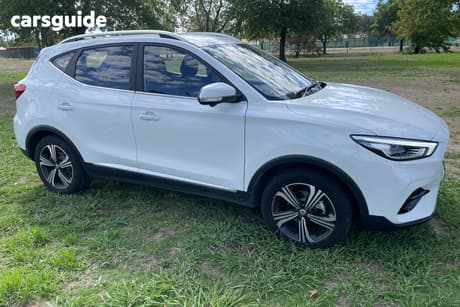 White 2025 MG ZST Wagon Vibe