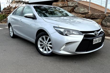Silver 2017 Toyota Camry Sedan Atara S