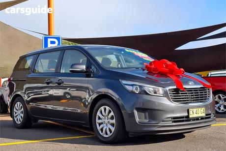 Grey 2017 Kia Carnival Wagon S