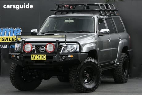 Silver 2007 Nissan Patrol SUV ST-S