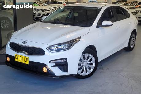 White 2019 Kia Cerato Sedan S