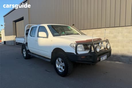 White 2011 Nissan Navara Dual Cab Pick-up St (4X4)