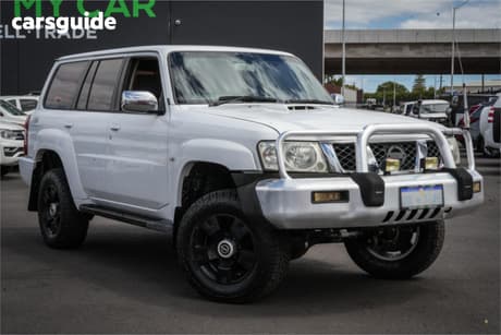 White 2005 Nissan Patrol Wagon St (4X4)