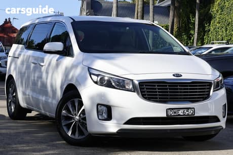 White 2017 Kia Carnival Wagon Sli