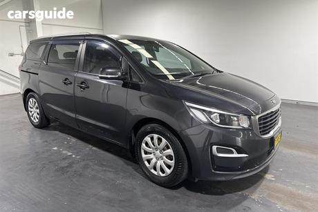 Grey 2018 Kia Carnival Wagon S