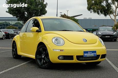 Yellow 2008 Volkswagen Beetle Hatchback Miami