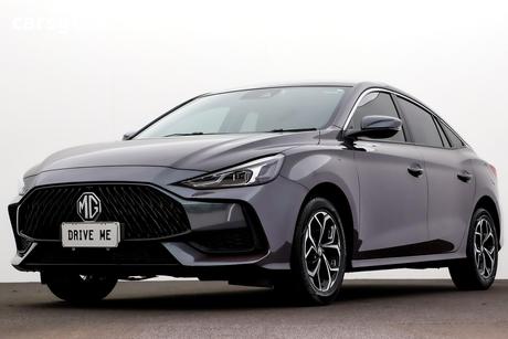 Grey 2023 MG MG5 Sedan Vibe