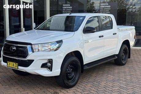 White 2019 Toyota Hilux Double Cab Pick Up Sr Hi-Rider