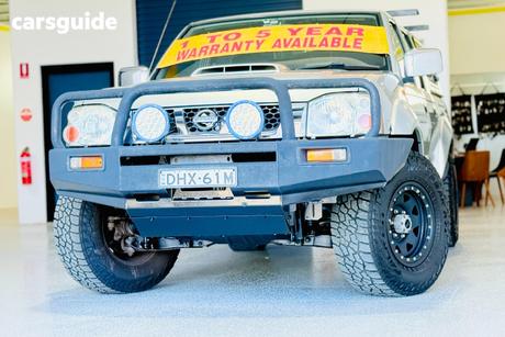 Silver 2015 Nissan Navara Dual Cab Pick-up St-R (4X4)