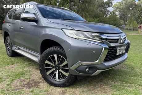 Grey 2016 Mitsubishi Pajero Sport Wagon Exceed (4X4)