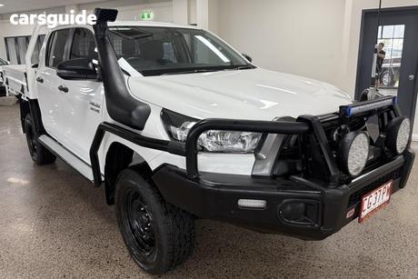 White 2022 Toyota Hilux Double Cab Chassis Sr (4X4)