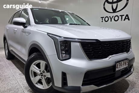Silver 2024 Kia Sorento Wagon S 7 Seat