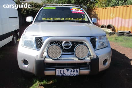 Silver 2014 Nissan Navara Dual Cab Pick-up St (4X4)