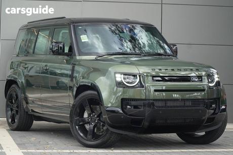 Green 2025 Land Rover Defender Wagon 110 D350 X-Dynamic Hse (257Kw)