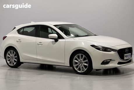 White 2016 Mazda 3 Hatchback Sp25 Gt