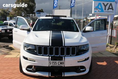 White 2015 Jeep Grand Cherokee Wagon Srt 8 (4X4)