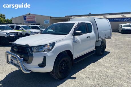 White 2020 Toyota Hilux X Cab Cab Chassis Sr (4X4)