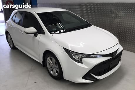 White 2021 Toyota Corolla Hatchback Ascent Sport