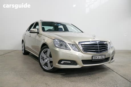 Beige 2009 Mercedes-Benz E500 Sedan Avantgarde