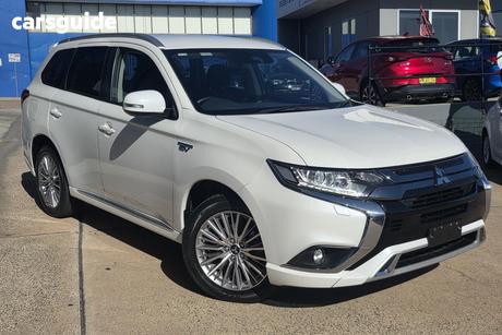 White 2019 Mitsubishi Outlander Wagon Phev (Hybrid) Es Adas