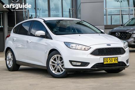 White 2016 Ford Focus Hatchback Trend