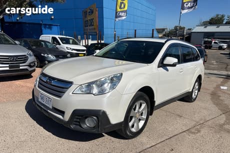 White 2013 Subaru Outback Wagon 2.5I Premium