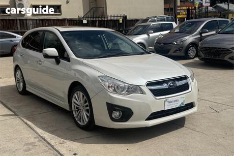White 2014 Subaru Impreza Hatchback 2.0I-S (Awd)