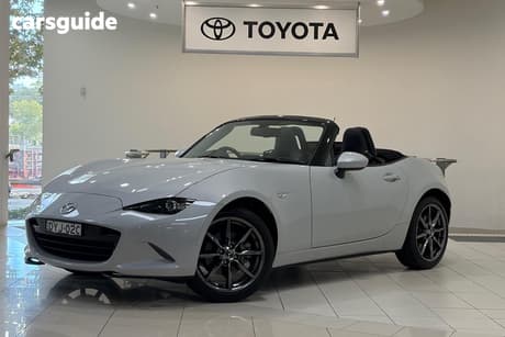 White 2017 Mazda MX-5 Convertible Roadster Gt