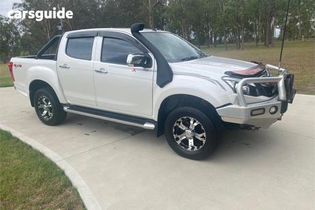 White 2014 Isuzu D-MAX Crew Cab Utility Ls-U Hi-Ride (4X4)