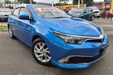 Blue 2016 Toyota Corolla Hatchback Ascent Sport