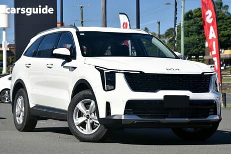 White 2026 Kia Sorento SUV S 4X4
