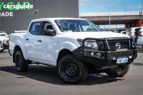 White 2022 Nissan Navara Dual Cab Pick-up Sl (4X4)