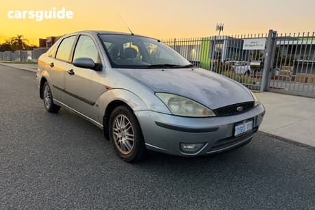 Silver 2004 Ford Focus Sedan Lx