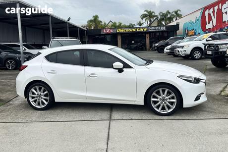 White 2018 Mazda 3 Hatchback Sp25 Astina