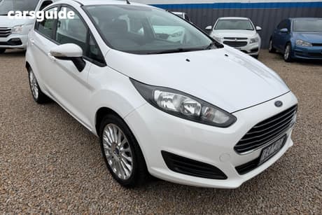 White 2014 Ford Fiesta Hatchback Ambiente