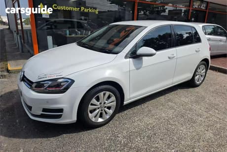 White 2015 Volkswagen Golf Hatchback 90 Tsi Comfortline
