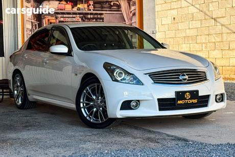 White 2011 Nissan Skyline Sedan