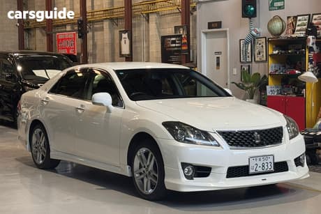 White 2012 Toyota Crown Sedan
