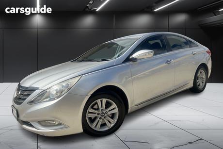 Silver 2011 Hyundai I45 Sedan Active