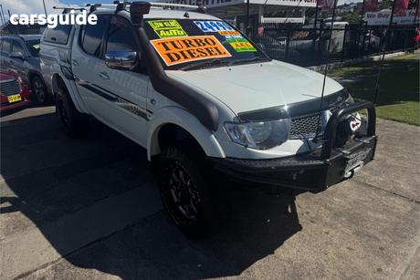 White 2015 Mitsubishi Triton Double Cab Utility Glx-R (4X4)