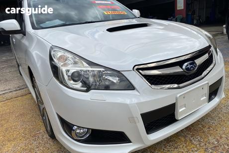White 2013 Subaru Legacy Wagon