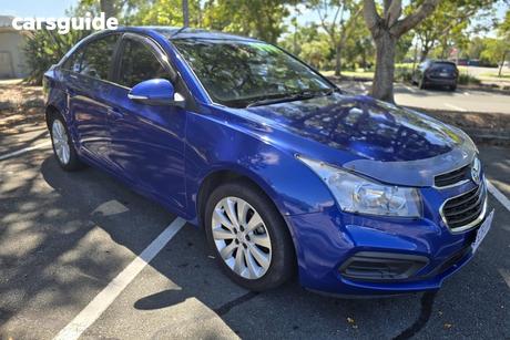 Blue 2015 Holden Cruze Sedan Equipe