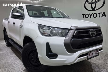 White 2022 Toyota Hilux Double Cab Pick Up Sr Hi-Rider (4X2)