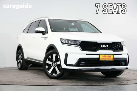 White 2022 Kia Sorento Wagon Sport 7 Seat
